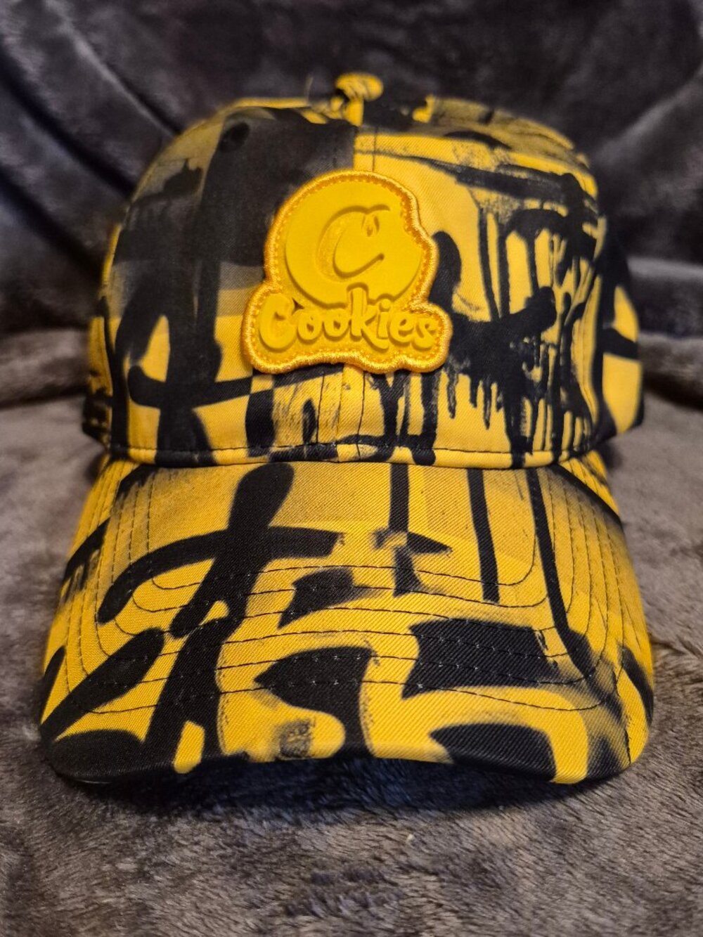 Cookies Undisputed Spray Painted Graphic Strapback Black/Yellow with Logo